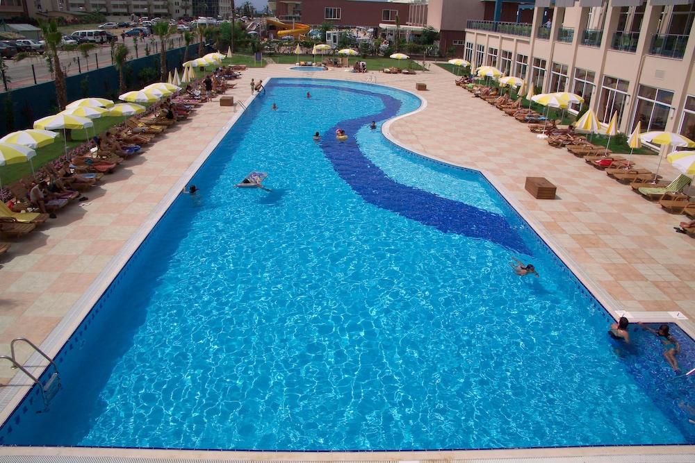 Titan Select Hotel Konaklı Eksteriør billede